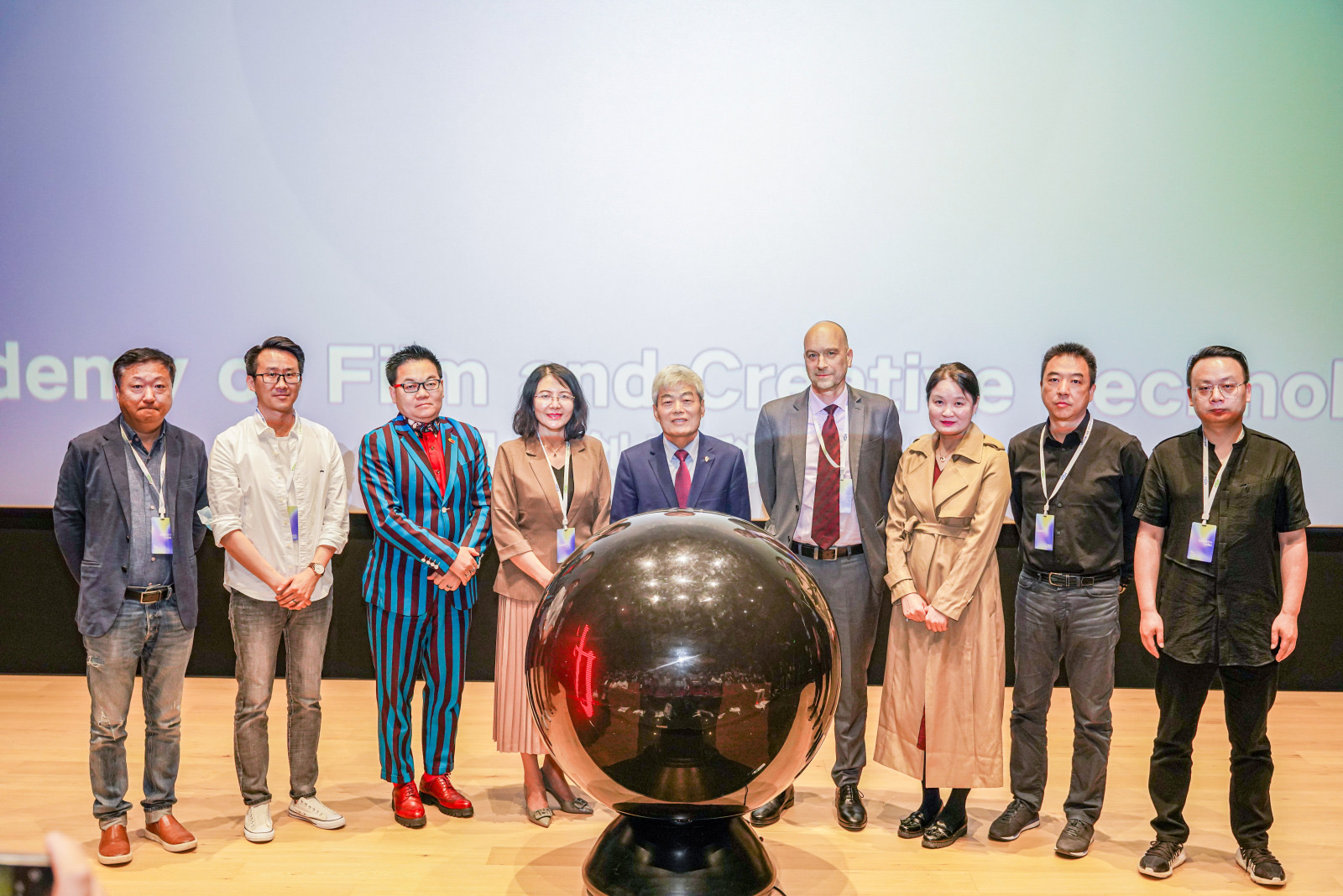 西浦成立影视与创意科技学院 推动文化创意产业教育发展