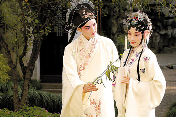 Kunqu Opera display at XJTLU Museum