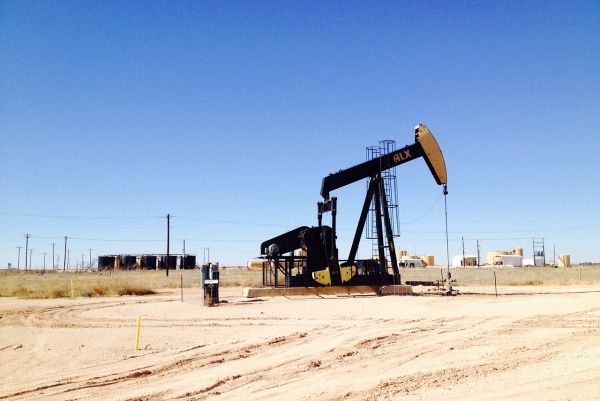 Fracking “inconsistent” with climate change mitigation policies