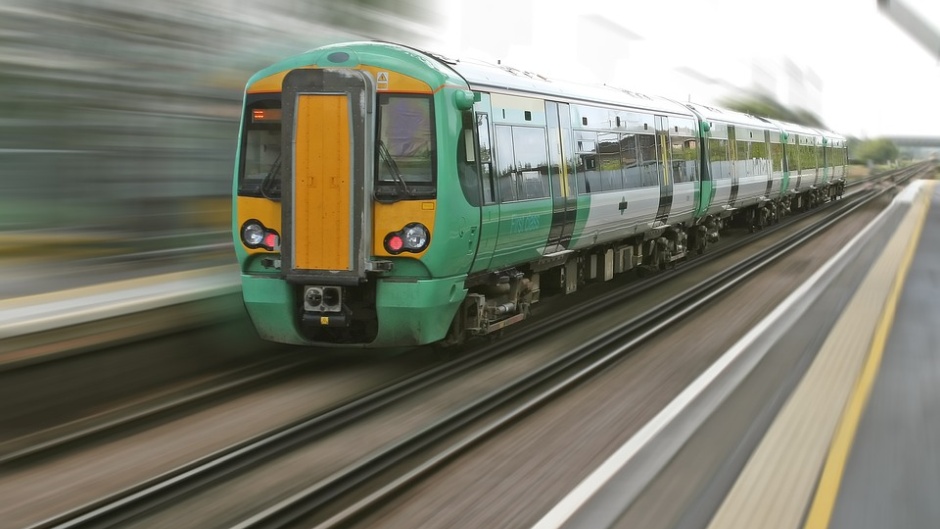 Mathematical models to improve railway energy efficiency