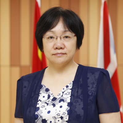 徐群 女士
