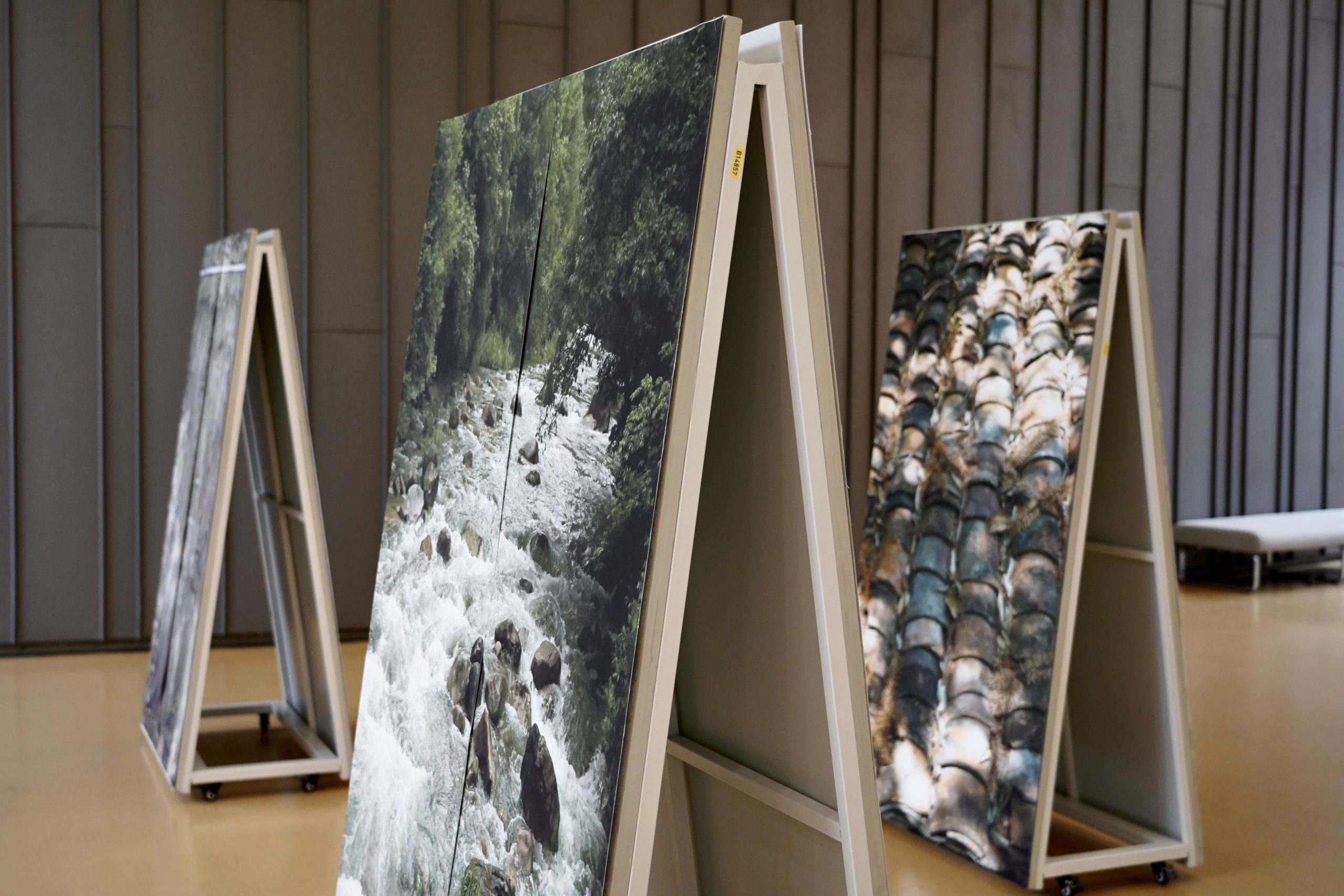 Exhibition brings Jiangxi mountains to XJTLU campus