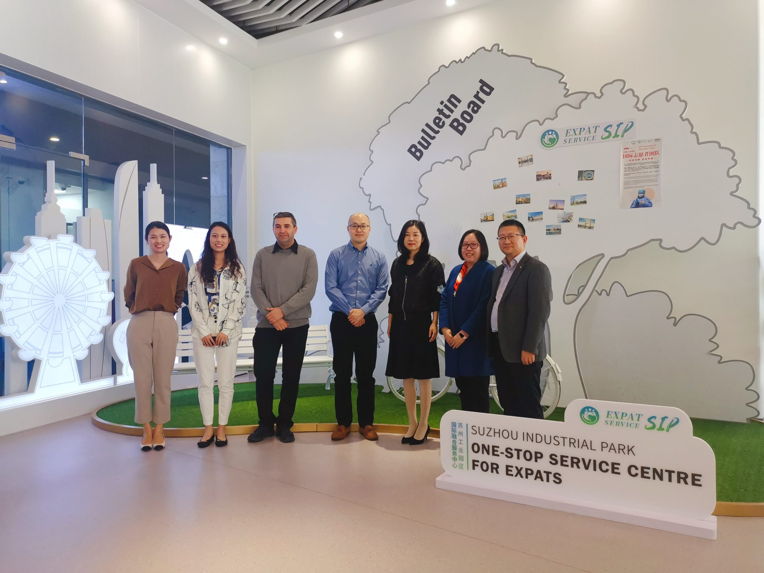 XJTLU offers advice on bilingual signage translation to make SIP’s international language environment better