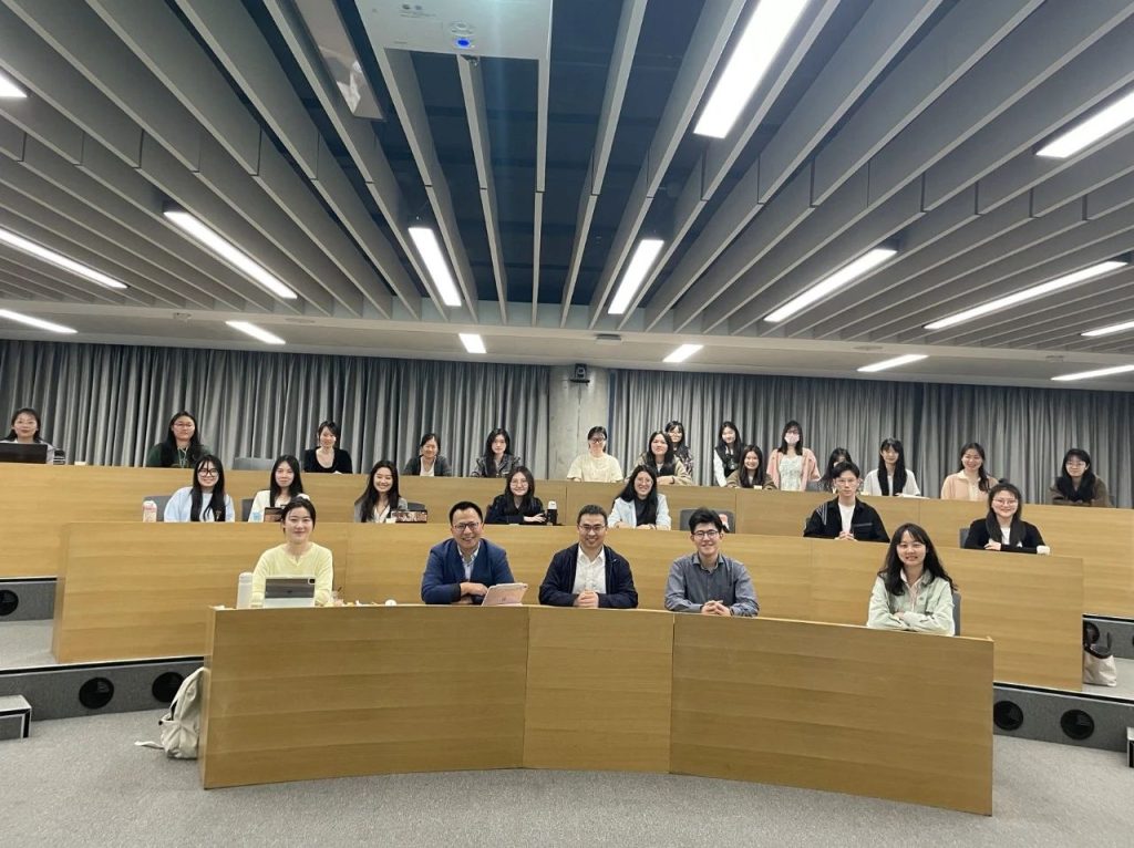 西浦国际商学院与苏州信托深入合作，在“产学研”方面取得丰硕成果