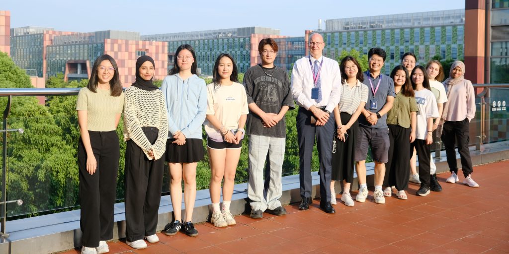 西交利物浦大学学生在泰莱大学成功完成研究交流