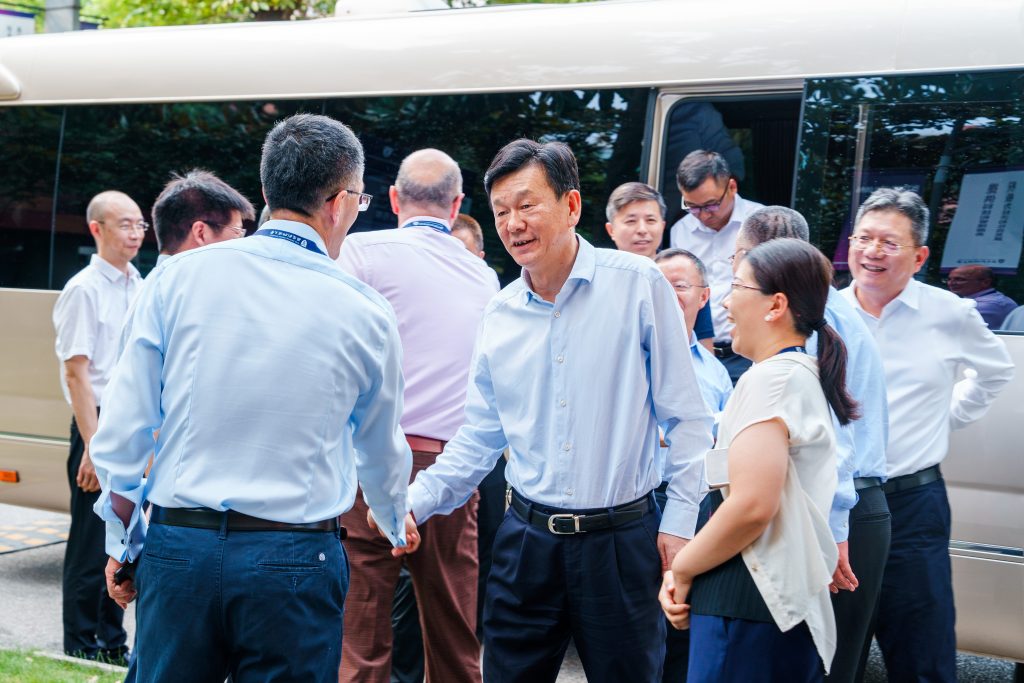 庆祝第40个教师节!苏州市委常委、园区党工委书记沈觅一行走访西浦