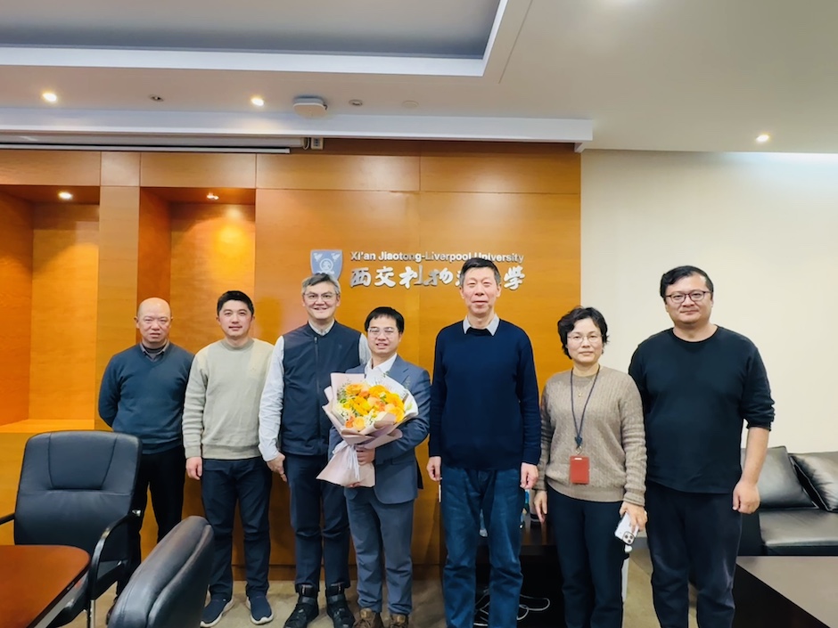 西浦智能工程学院首位博士后黄松华：从力学探索到AI创新的跨学科融合之路