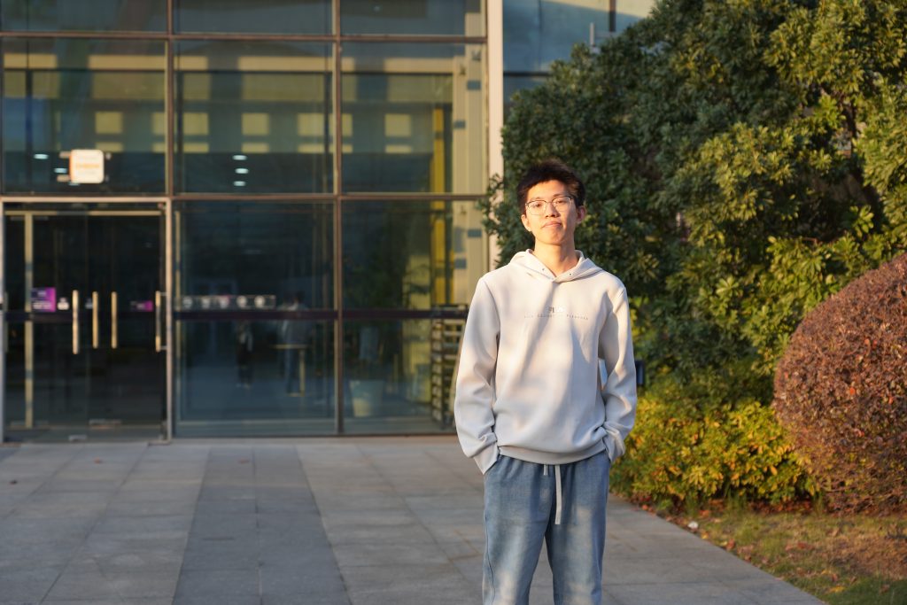 学子故事 | 看见世界，也看见自己：他说，热爱并非童话，而是人生功课