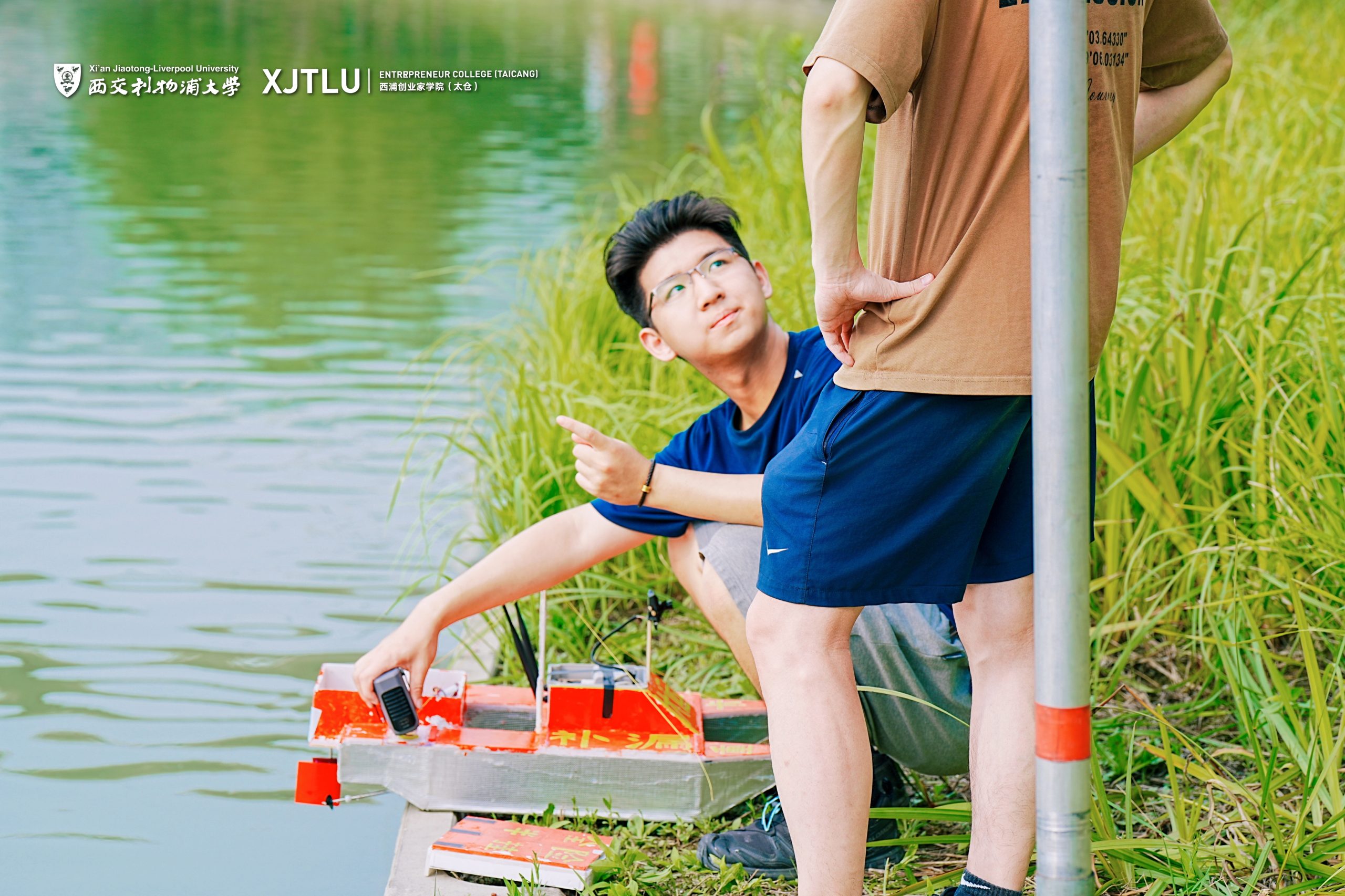 打破专业壁垒！西浦学子玩转无人船！