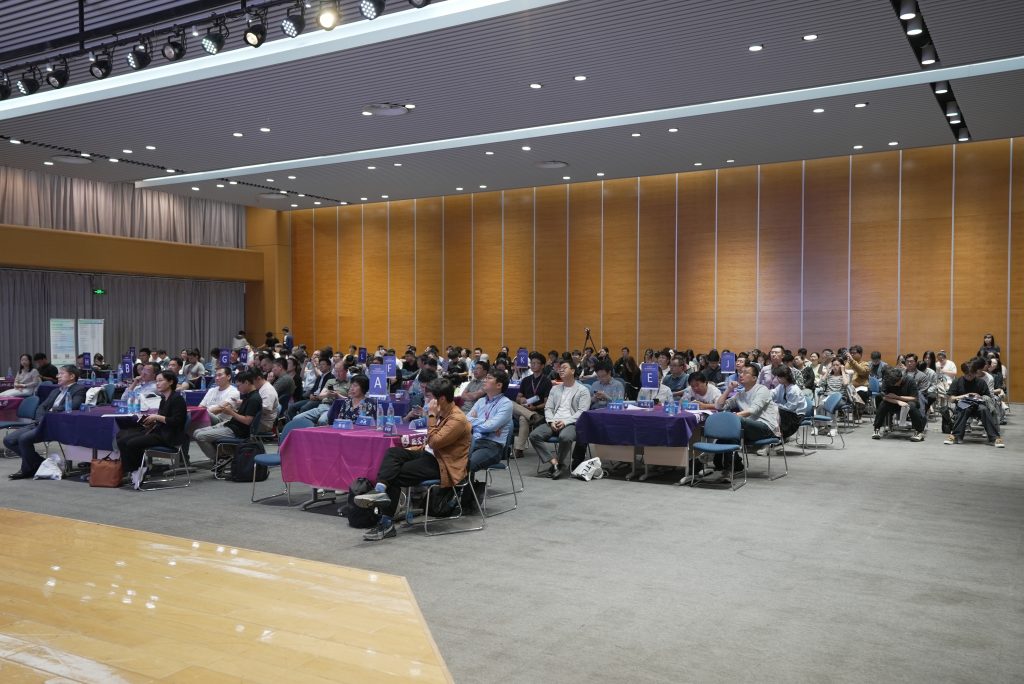 西浦-集萃学院2025年产业联合培养课题双选与交流会成功举办,106项产业课题助力学子开启新篇章