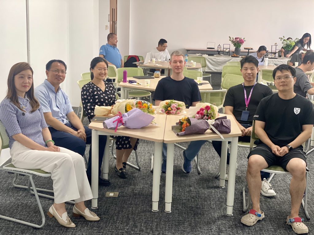 Teaching Sharing and Innovation: School of Mathematics and Physics Holds Its First Learning and Teaching Seminar