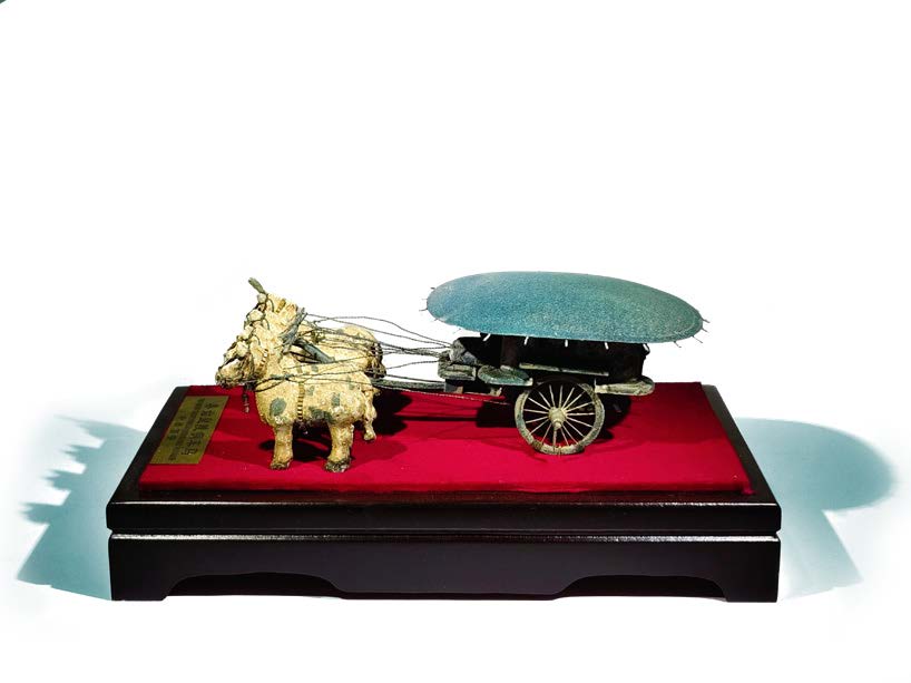 中国西安秦始皇陵二号铜车马 （微缩模型）