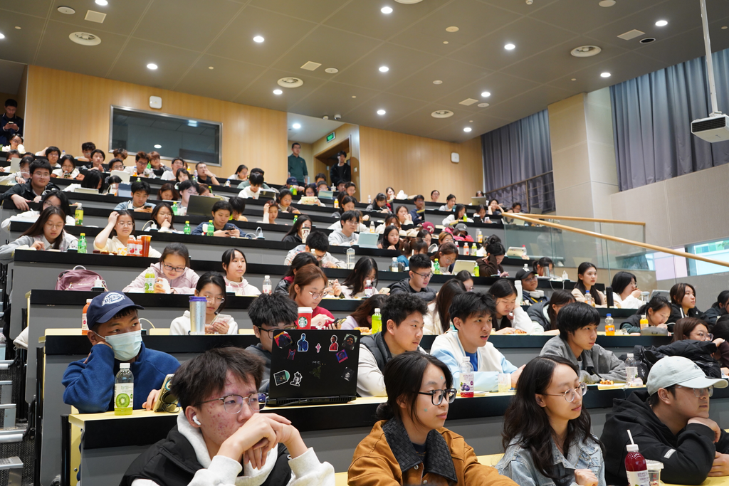 师生共话微积分｜大学数学系举办 MTH013、MTH019、MTH029 分享会