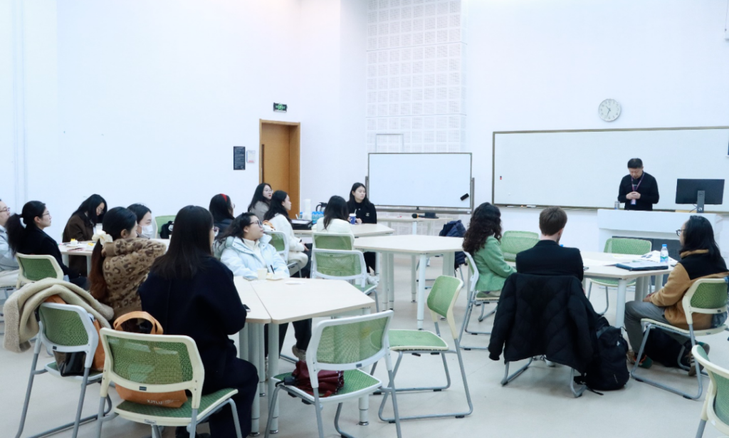 未来教育学院校友理事会换届及社群建设研讨活动顺利举办