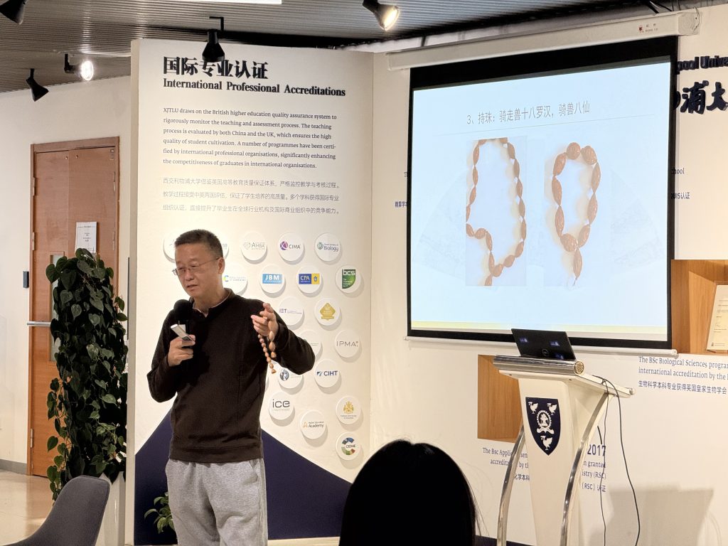 指尖上的非遗传承：走进苏作核雕的微观世界