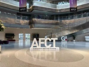 从“School”到“Academy”：影视与创意科技学院重构一年的“加减法”