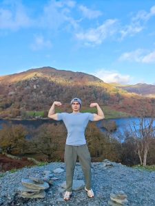 在健身房撸铁，一位不做科研苦行僧的博士生日常