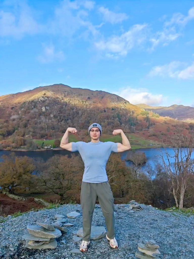 在健身房撸铁，一位不做科研苦行僧的博士生日常