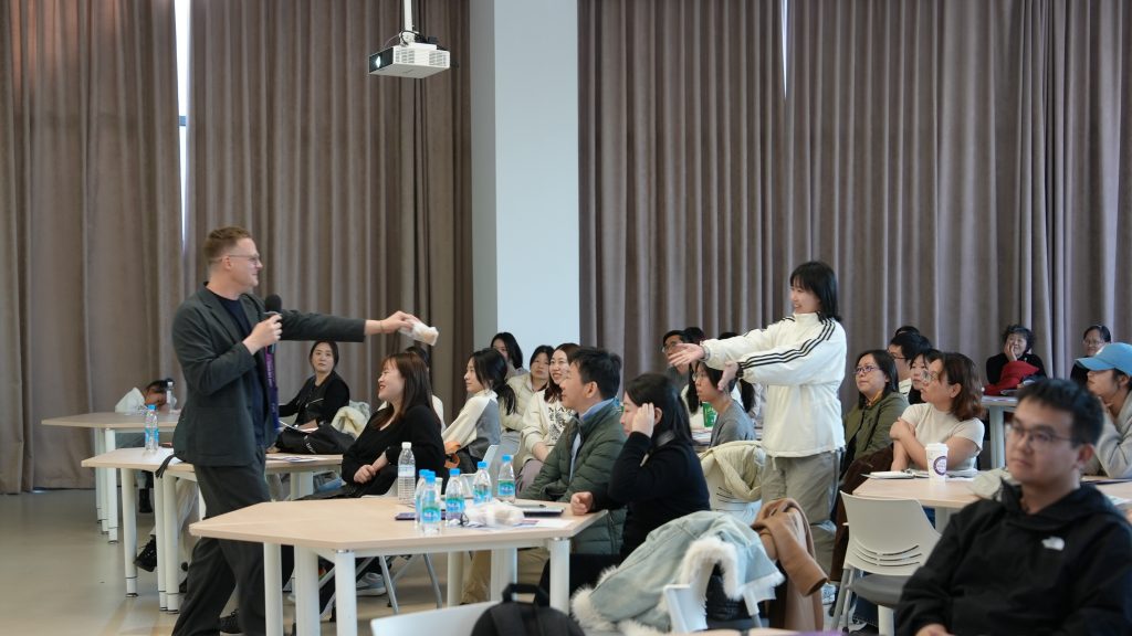 西浦未来教育学院举办硕博开放日 多维展示培养特色与学习体验