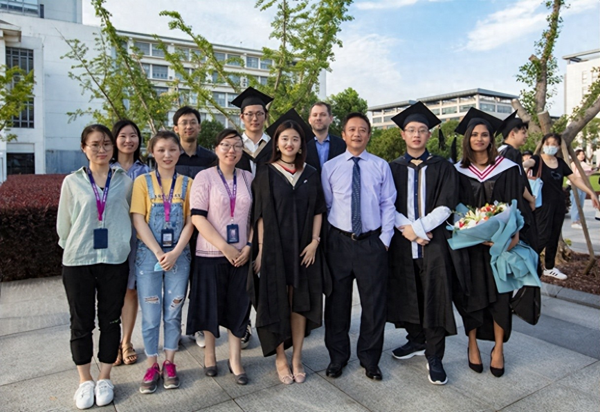 西交利物浦大学团队研发靶向SOD1创新药取得新进展 助力应对卵巢癌化疗耐药难题