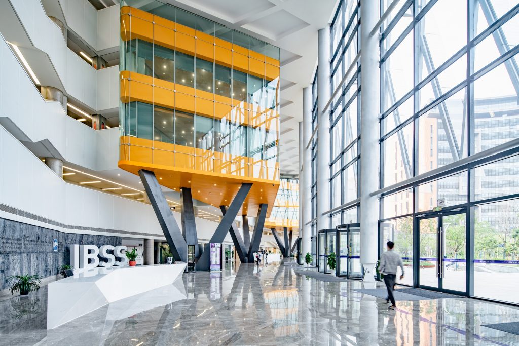 差评何以左右一家餐厅的命运？西浦学者揭示消费者评价中的“底线”逻辑