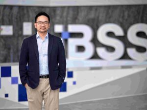 与IBSS一同成长后，院长Eddy Fang开始追问它的下一步