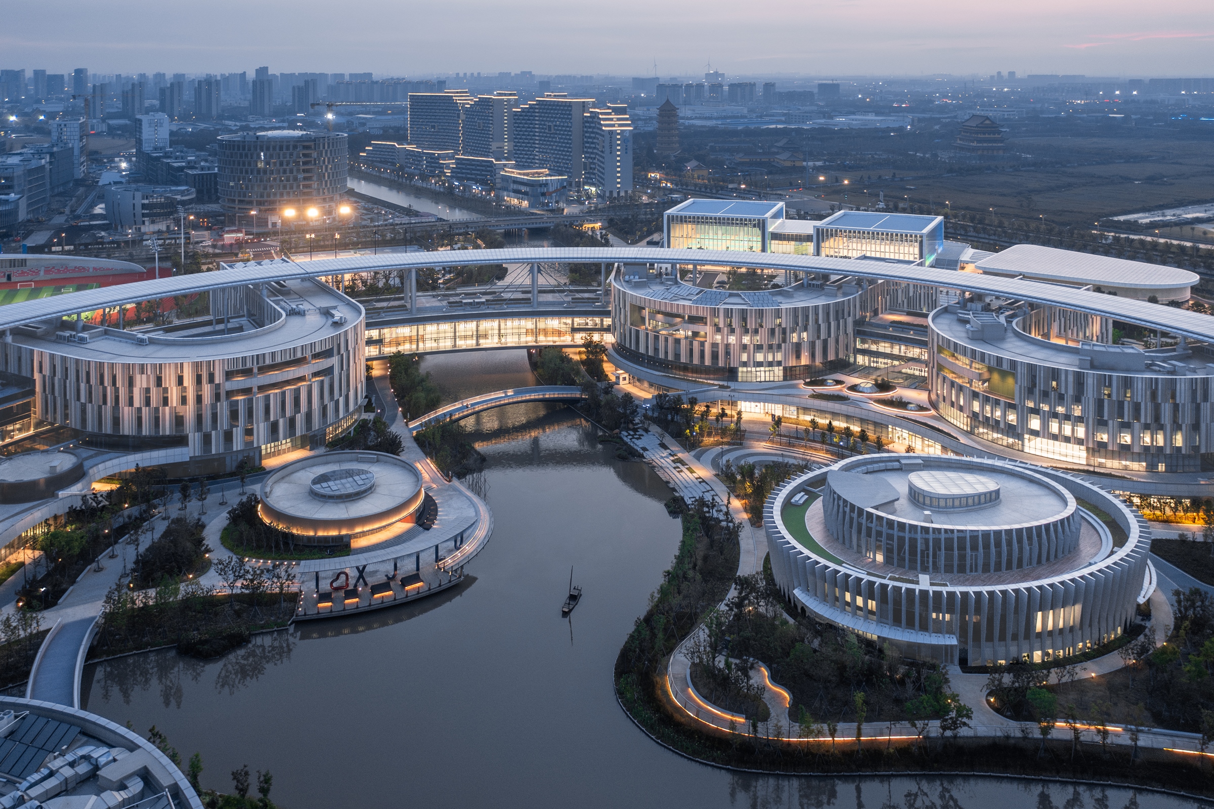 科技日报：西交利物浦大学举行二十周年高质量发展大会 发布新十年发展战略