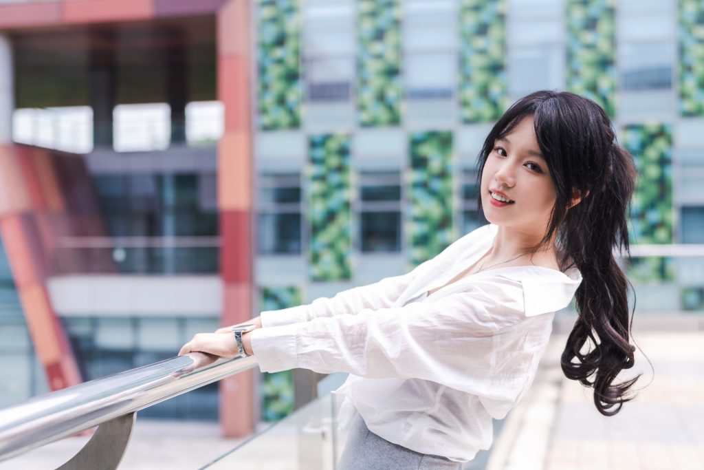 学子故事｜左手非遗创业，右手顶刊科研：她在“冷门专业”拿下国奖、斩获港大与UCL等名校Offer！