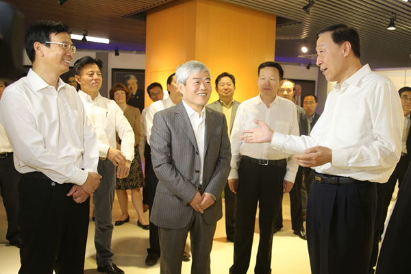 Secretary of Jiangsu provincial committee of CPC visits