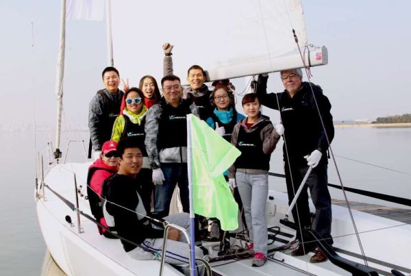 XJTLU team takes part in sailing course on Dushu Lake