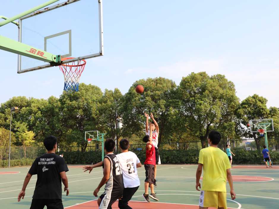 Fun activities on campus during induction week - Xi'an Jiaotong ...