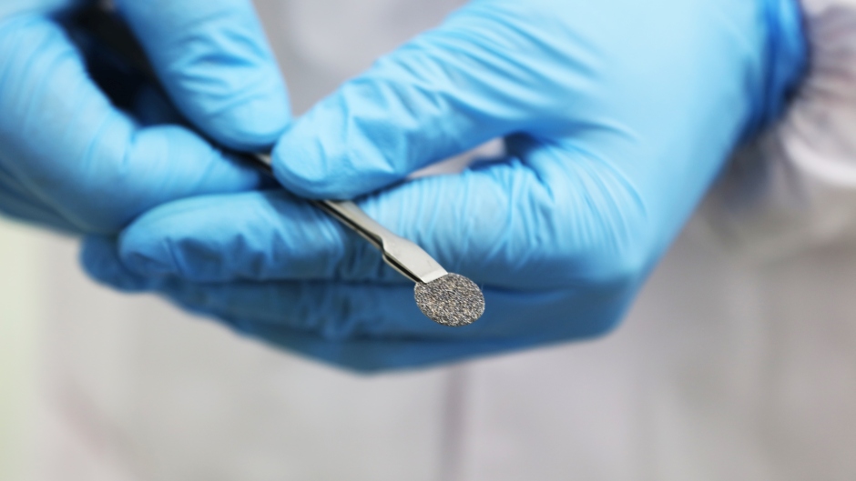 Adding graphene for better lithium-ion batteries