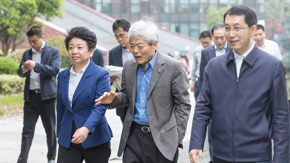 ​江苏省政协委员会代表团来访西浦