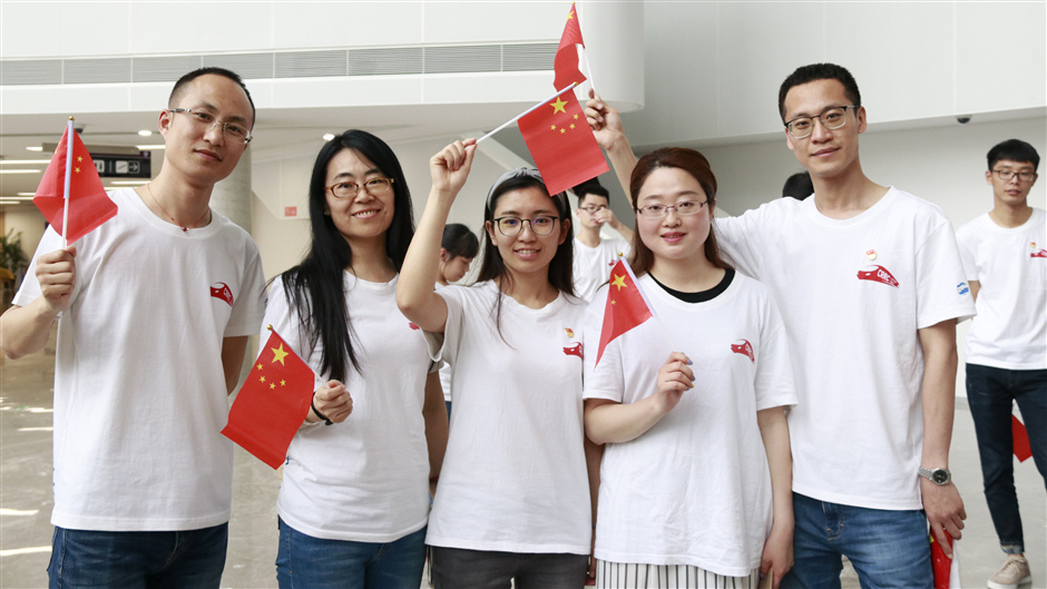 视频新闻：红歌快闪在西浦