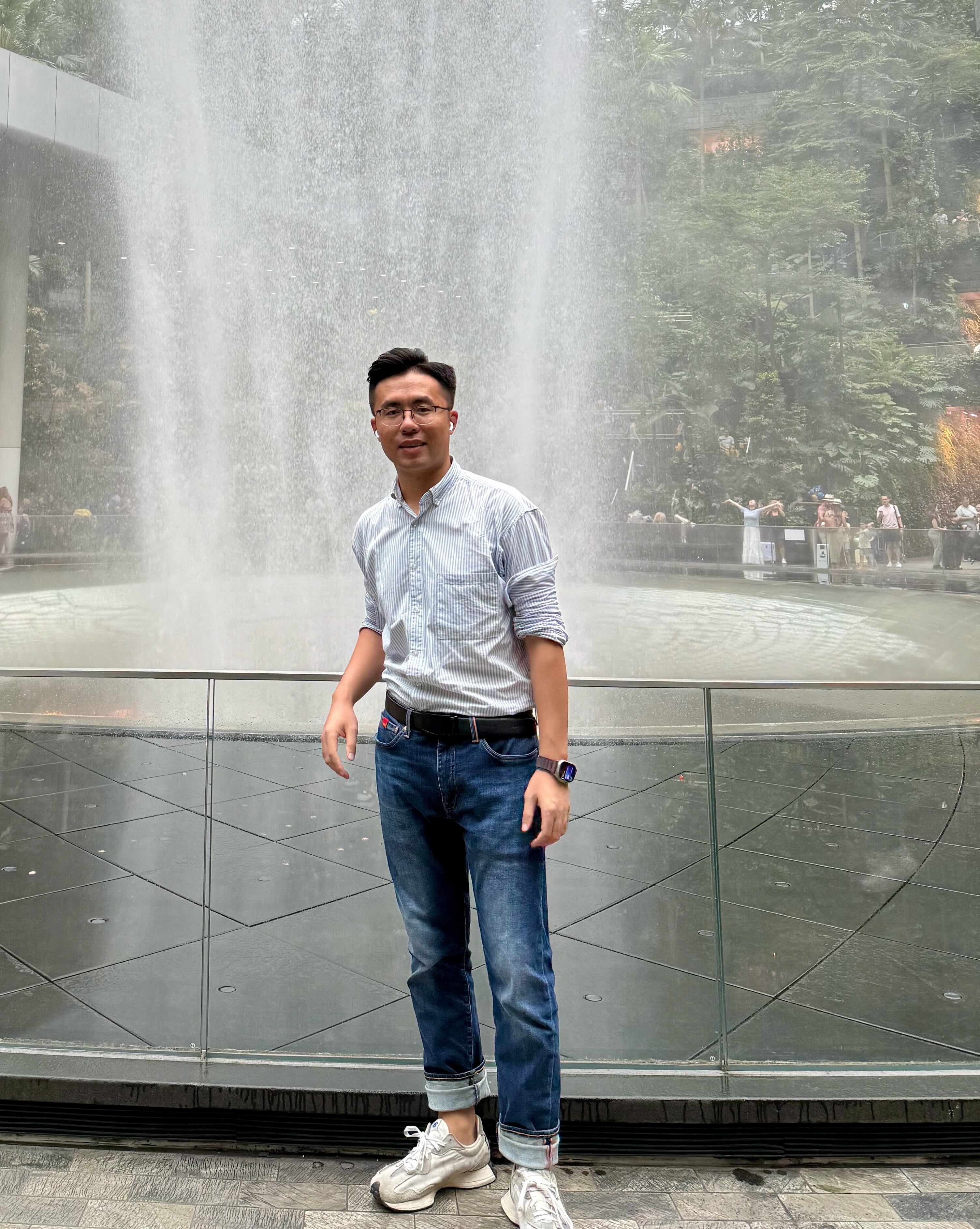 Yuanjian Li